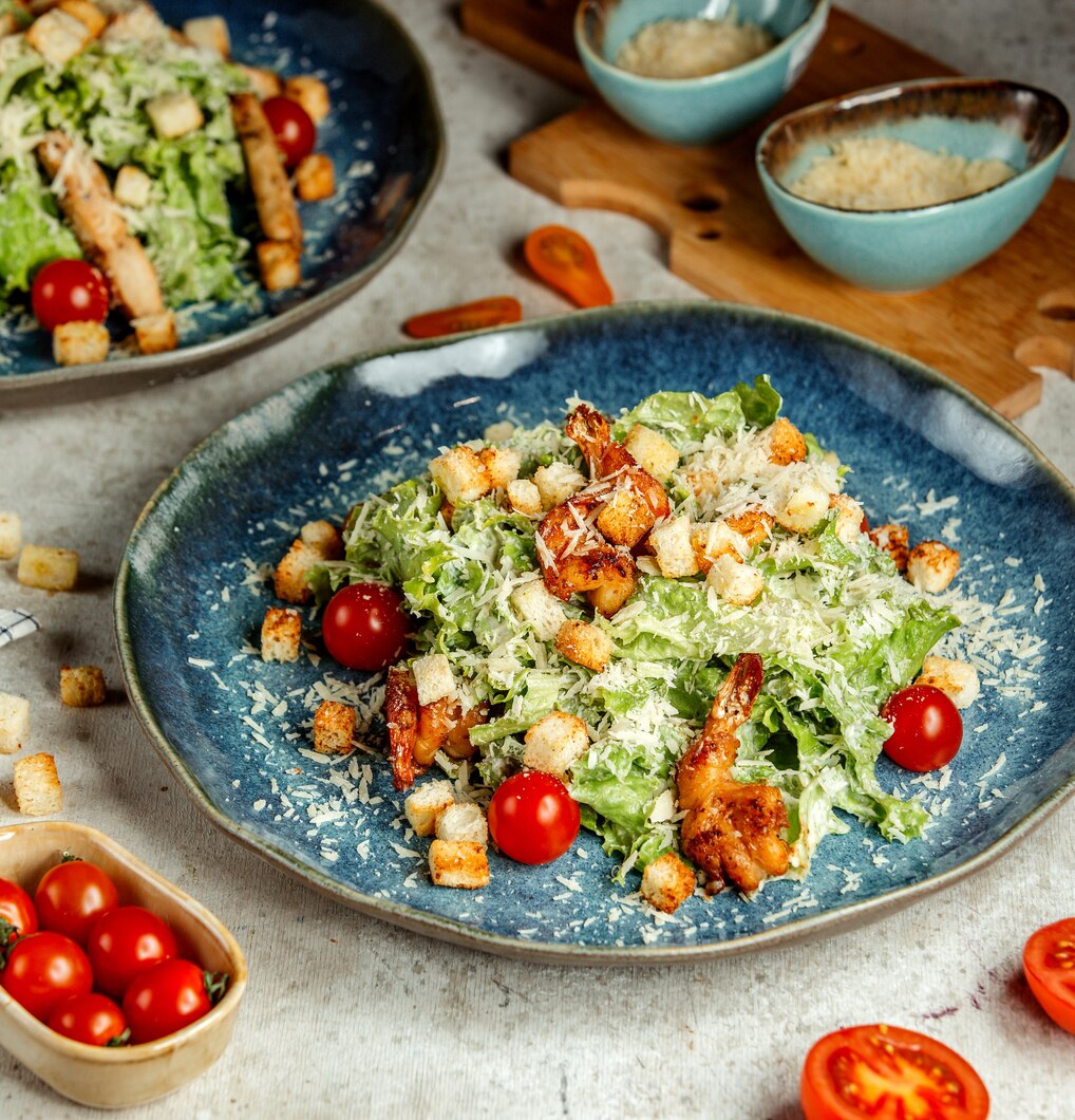 Fresh salad at Pizza Zone Ksamil